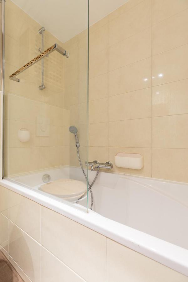 Appartements De La Pleiade Straatsburg Kamer foto